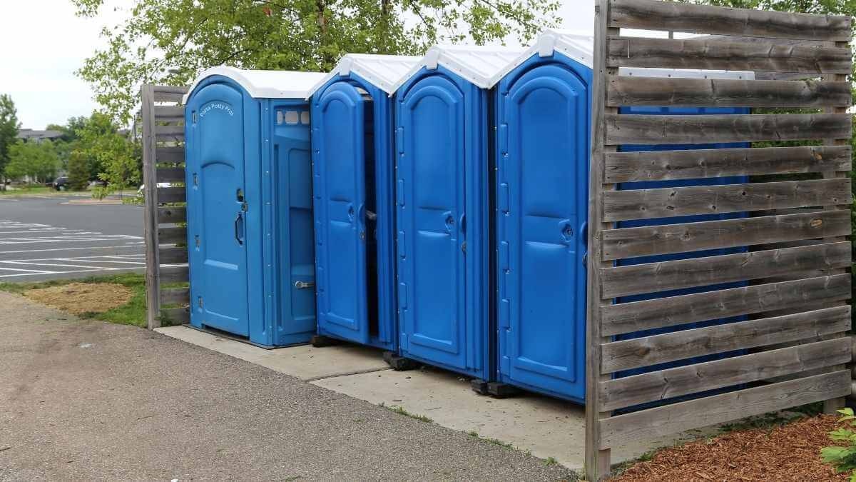 Porta Potty Rental Pros - Quality Portable Restroom Services in Bowling Green, MO, 63334